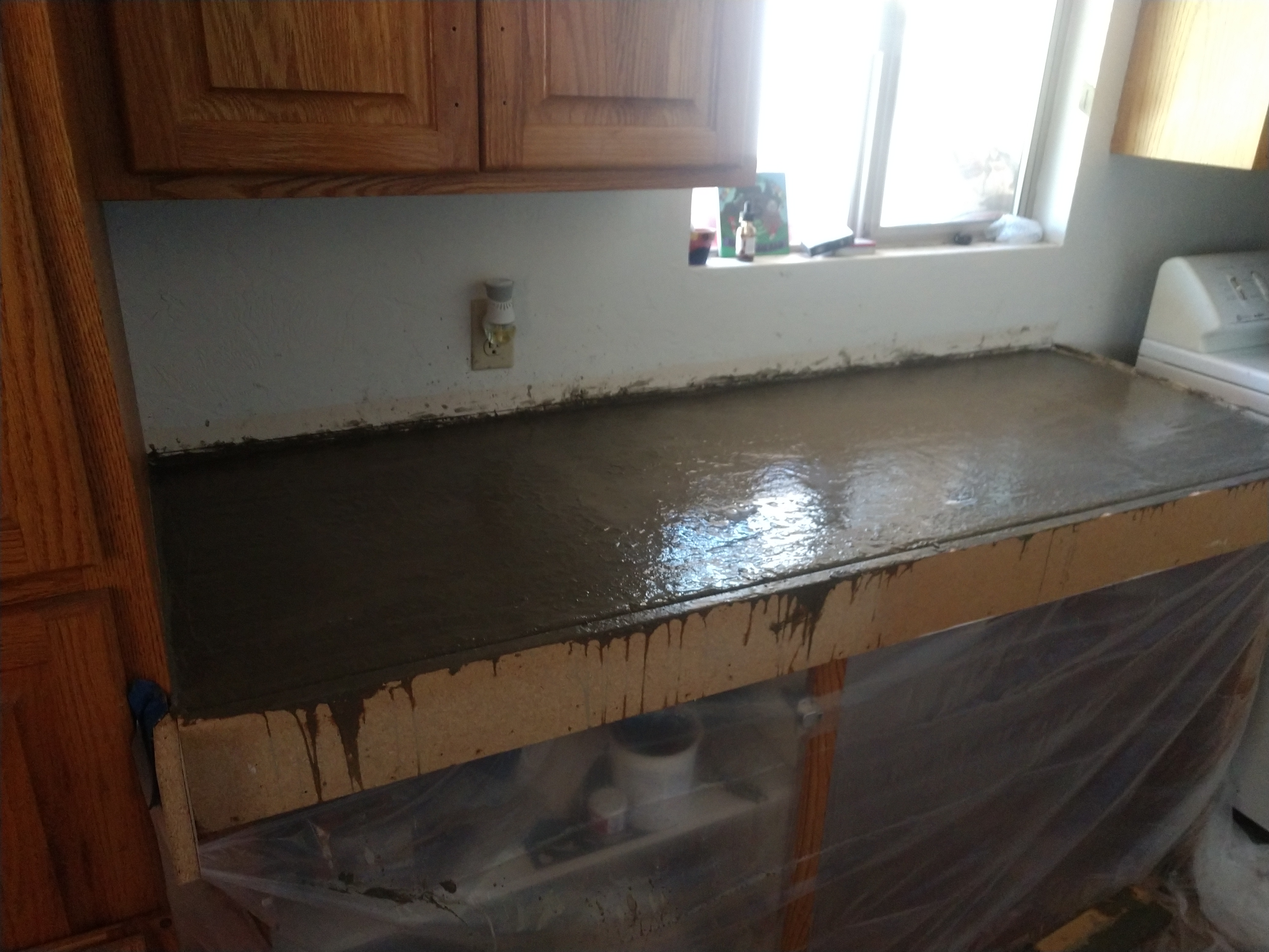 Concrete countertop - initial pour and smoothing