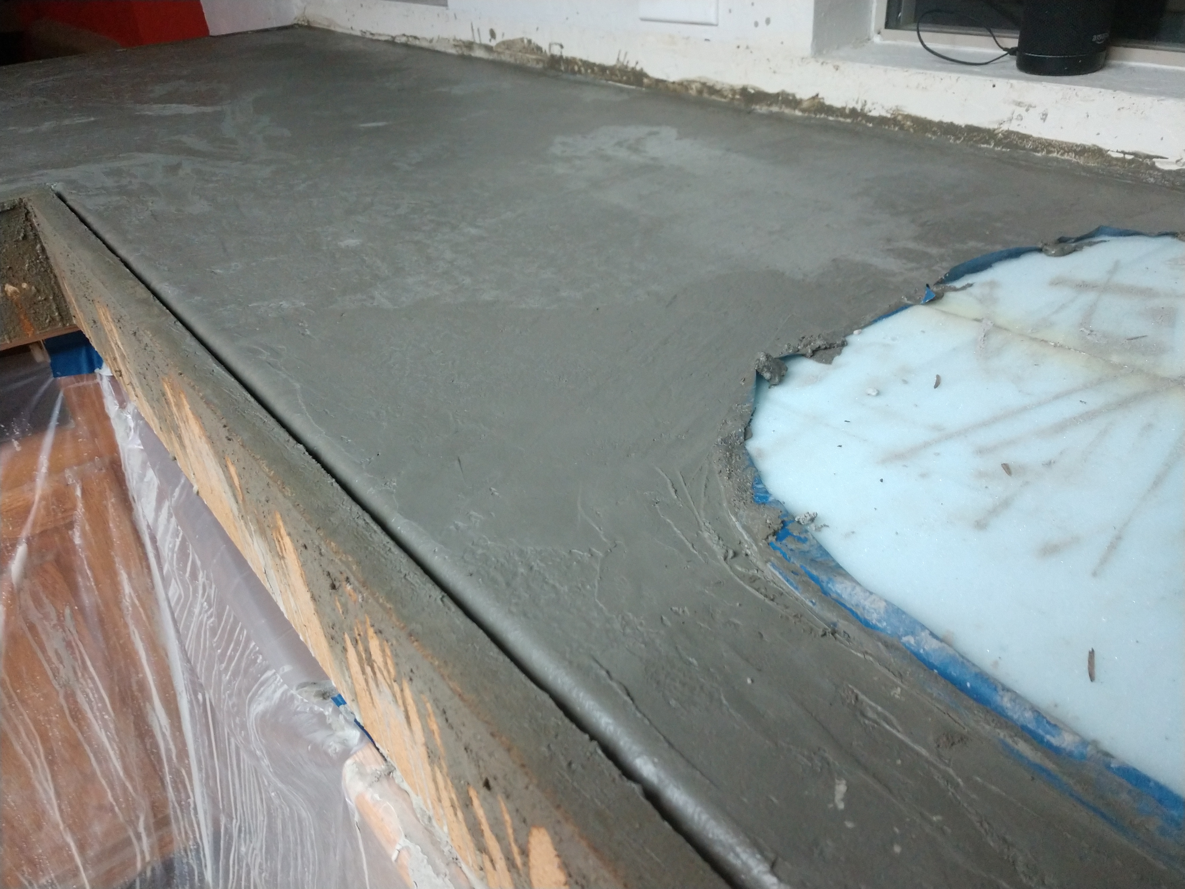 Concrete countertop edge detail - smooth finish